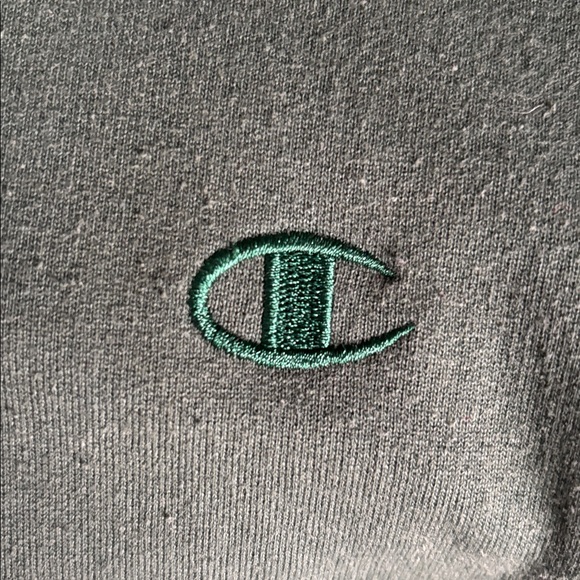 Champion Crewneck - Picture 4 of 6
